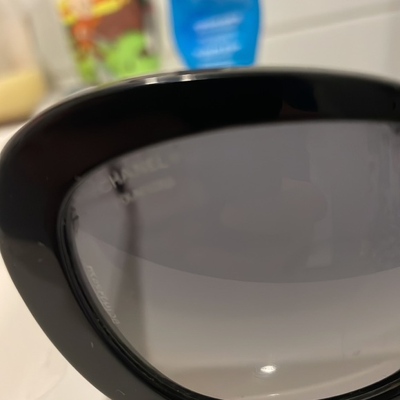 Chanel sunglasses - Picture 6 of 9